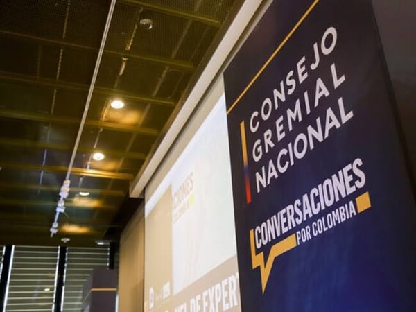Debate por salario mínimo se intensifica: gremios apoyan suspensión del decreto y piden equilibrio económico imagen de la publicación