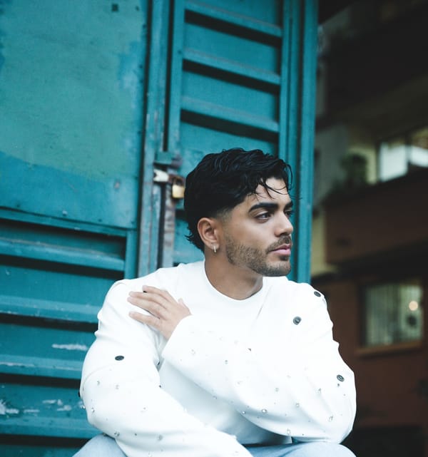 Jay Torres les pone música a las preguntas del amor contemporáneo
