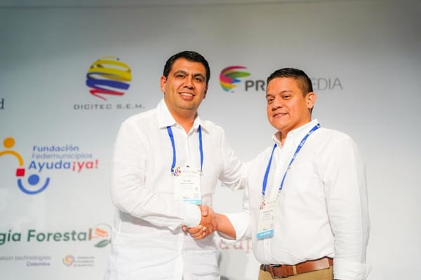 Girón continúa al frente de la Federación Colombiana de Municipios