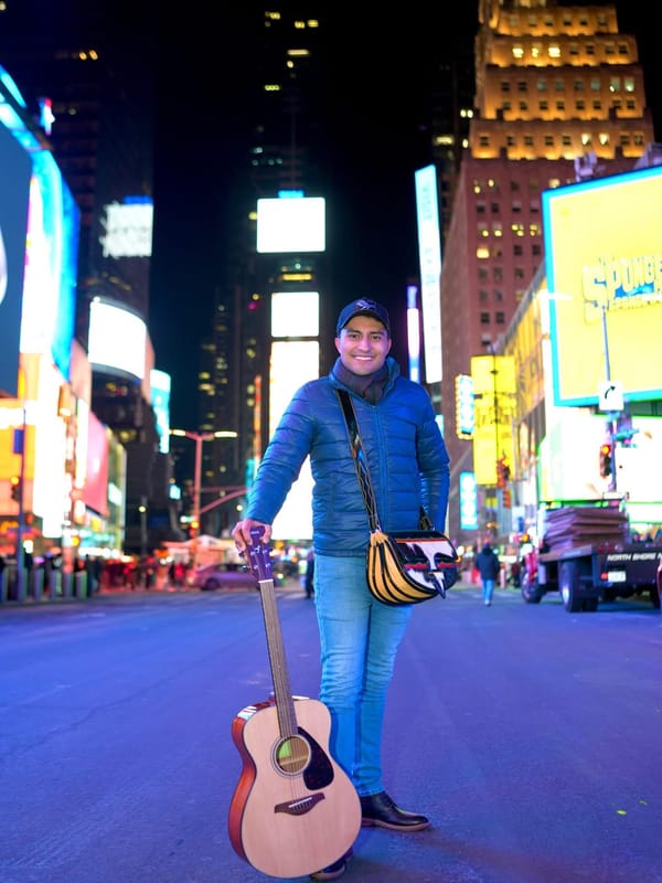 Sebastián Hoyos en gira de medios en USA por “Arroz con Huevo”