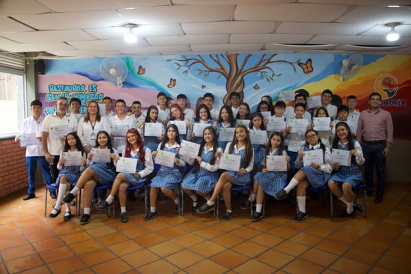Ceremonia de grado a mediadores de convivencia escolar en Floridablanca