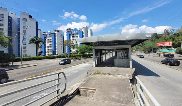 Continúan robándose materiales de las estaciones de Metrolínea en Bucaramanga