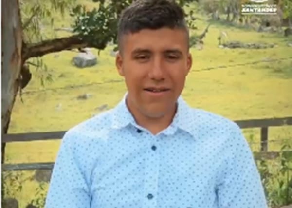 Música e idiomas transformaron el proyecto de vida de joven santandereano imagen de la publicación