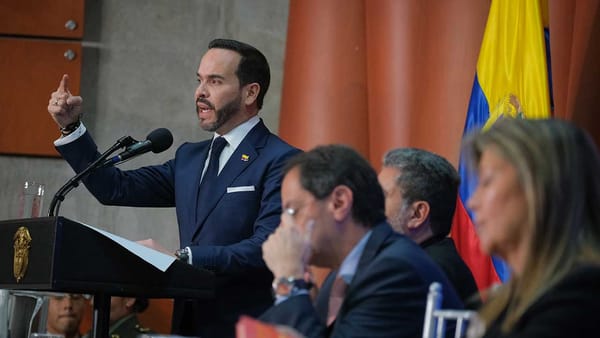 Abelardo acusó a Petro de dejar a Colombia en el endeudamiento más grande de su historia