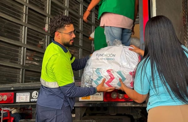 Aris Mining aporta ayuda humanitaria para la reconstrucción de viviendas y colegios en zonas afectadas por el terremoto