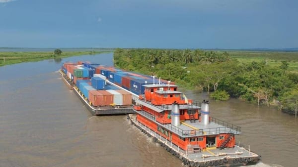 Dificultades para transporte de carga por bajo nivel del agua en el río Magdalena
