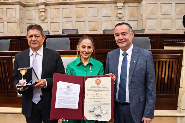 Financiera Comultrasan recibe la Orden de la Democracia Simón Bolívar por su aporte al desarrollo de Santander y Colombia