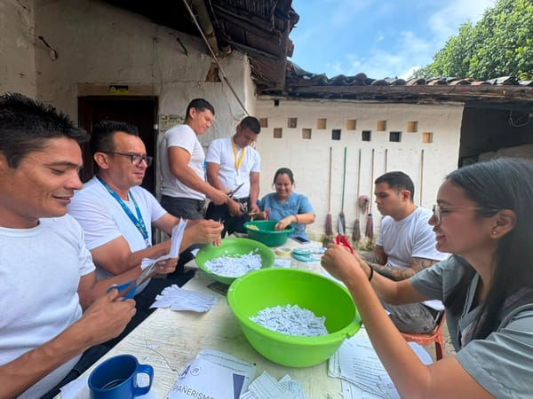 UDES transforma residuos orgánicos en hongos comestibles junto a Hogares CREA