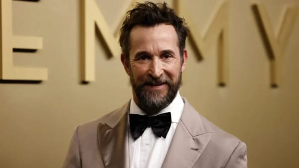 Noah Wyle, estrella de ‘The Pitt’, fue elegido como el hombre vivo más sexy de 2026