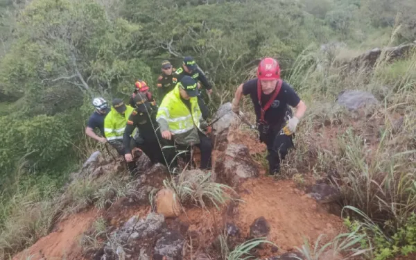 Hombre sobrevivió tras caída a un abismo de 60 metros en Barichara