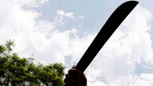 Con machete en mano habría intimidado a policías cerca de un colegio en Santander: terminó en prisión