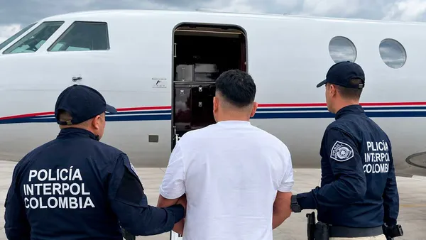 “Se acabó la Alcahuetería”, Abelardo tras firmar la extradición No. 119 de su gobierno