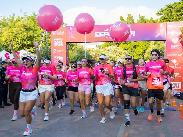 ¡Corriendo por Ellas… Kilómetros de Esperanza!