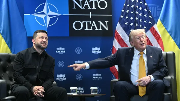 Presidente de Ucrania acusó de traición a Donald Trump