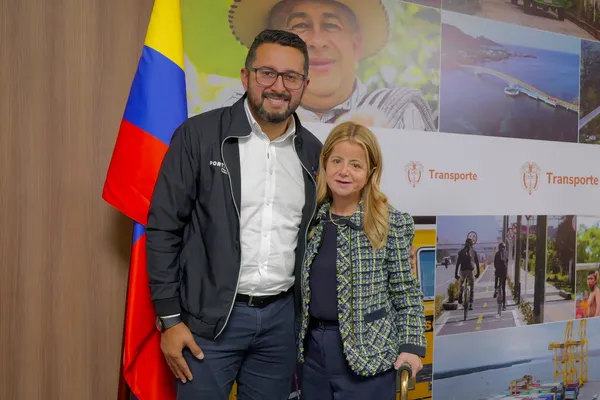 Alcalde de Bucaramanga pide dinero al MinTransporte para adquirir buses para el SITME