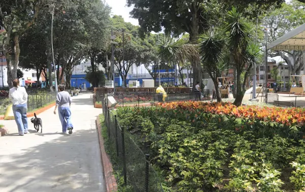 Presentada nueva cara del Parque Bolívar que recibió una onerosa 'cirugía estética' en Bucaramanga