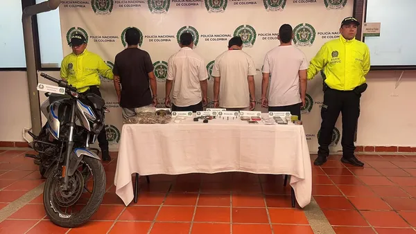 Un 'Mellizo', un 'Gemelo', un 'Costeño' y 'Valde' cayeron por presunto expendio de droga en Piedecuesta