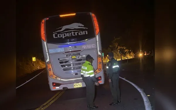 Adulto mayor murió arrollado por un bus de Copetran en la vía Bucaramanga-Pamplona: buscan a sus familiares
