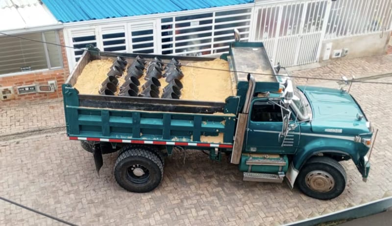 Tensión en Tunja tras explosión y abandono de camioneta en el batallón Simón Bolívar imagen de la publicación