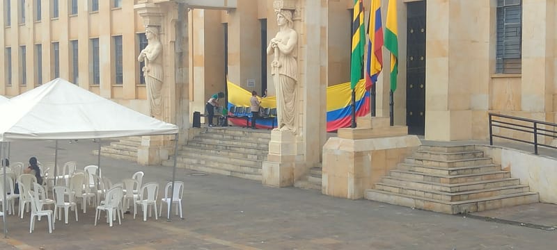 Empleados de la rama judicial realizan protesta para reclamar aumento salarial imagen de la publicación