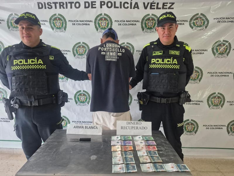 Capturado en Vélez, Santander, ladrón que asaltó a joven con cuchillo y le robó medio millón de pesos imagen de la publicación