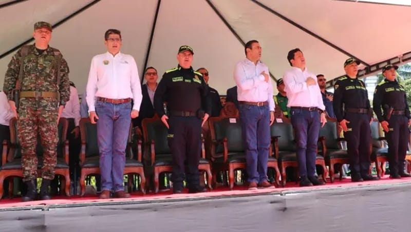 Cuatro mil integrantes de la Fuerza Pública asumirán el reto de asegurar un fin de año sin sobresaltos en Santander imagen de la publicación