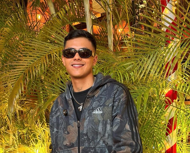 Nico Hernández celebra presentando “Me retiré” imagen de la publicación