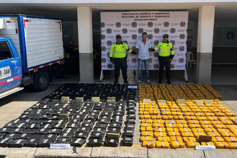 Cae megacargamento de marihuana oculto en sofisticada caleta de furgón en Magdalena Medio imagen de la publicación