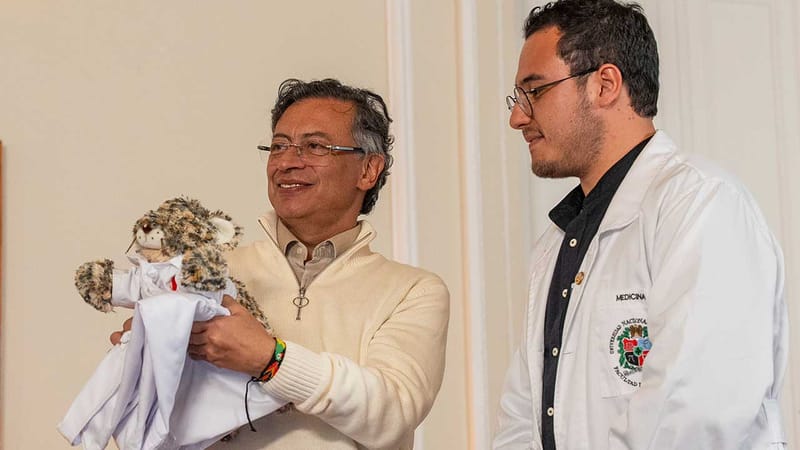 Petro ya compró los regalos que le llevará a Trump a EE.UU. imagen de la publicación