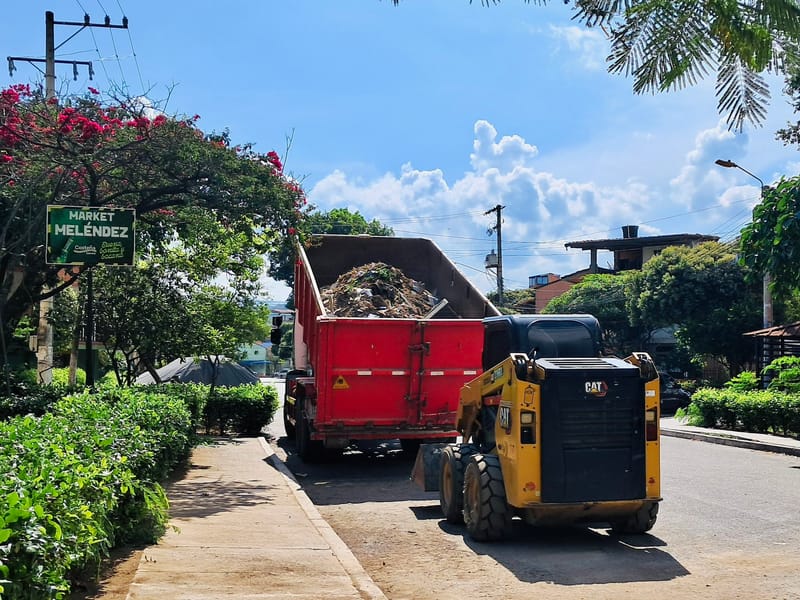 Toneladas de basura fueron recogidas en calles de Girón imagen de la publicación