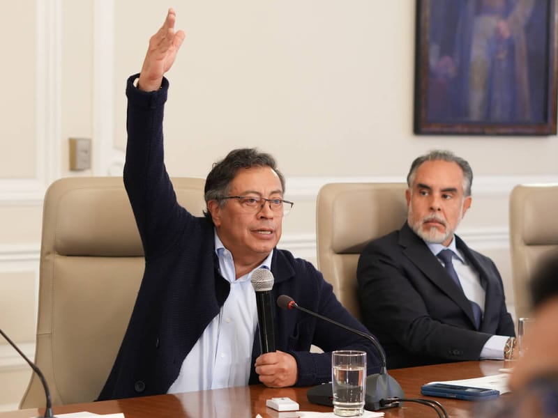 Fuertes Peleas en el Palacio Presidencial imagen de la publicación