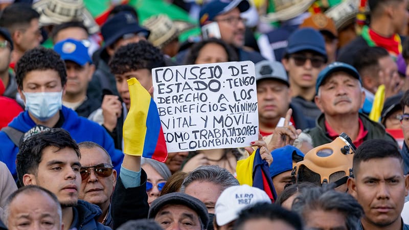 Petro anunció que salario vital mantiene aumento del 23,7% imagen de la publicación