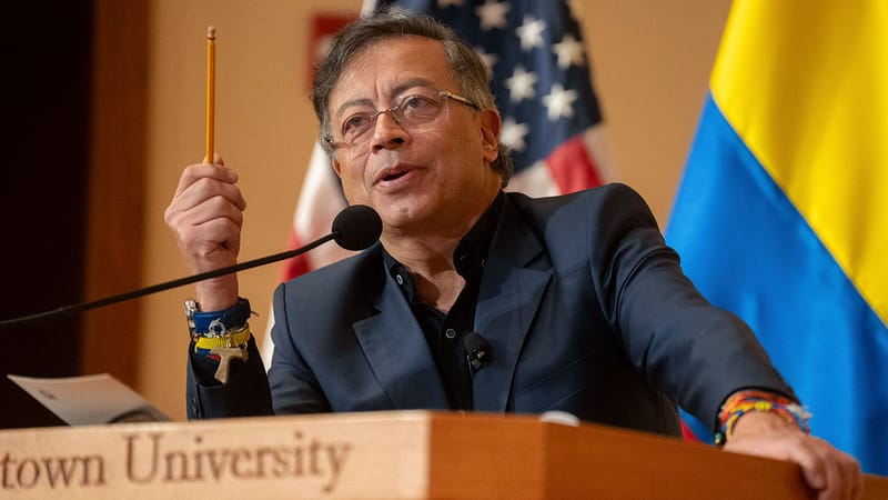 Petro invitó a EE.UU. a trabajar juntos en un programa de energía solar para Cuba. ¿Será que Trump le copia? imagen de la publicación