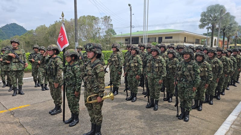 Comandante del Ejército visita unidades en Santander y cesar imagen de la publicación
