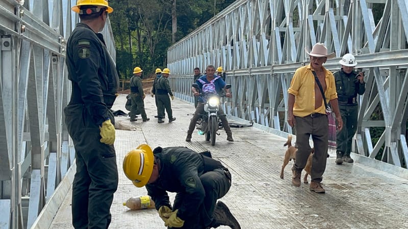 ingenieros militares conectan el sur de Santander con un puente imagen de la publicación