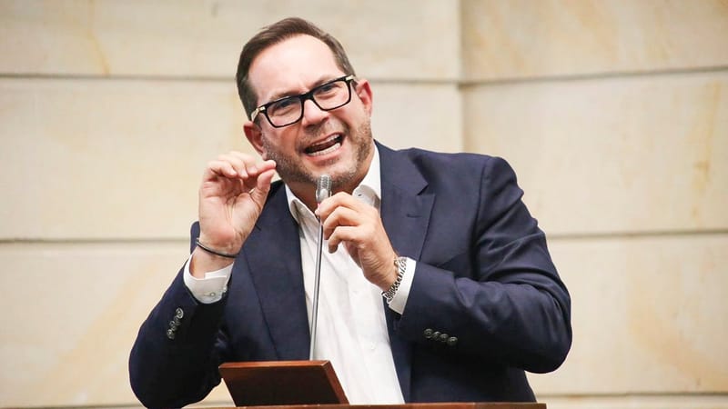 Congreso aún no decide qué pasará con la curul del senador uribista condenado por corrupción imagen de la publicación