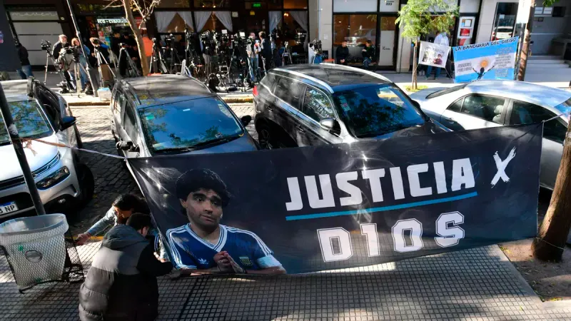 Nuevo aplazamiento del juicio por muerte de Maradona imagen de la publicación