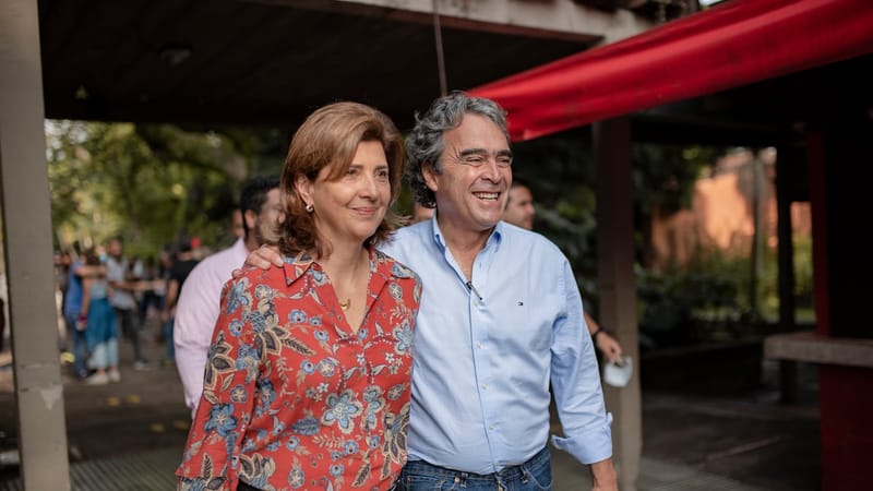 Dura crítica de la esposa de Sergio Fajardo a Paloma Valencia: “Juan Daniel Oviedo no es la voz del centro” imagen de la publicación