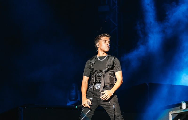 Aron Luix presenta “La Romana” imagen de la publicación