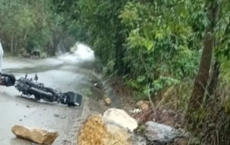 Roca desprendida de una montaña mató a un motociclista imagen de la publicación