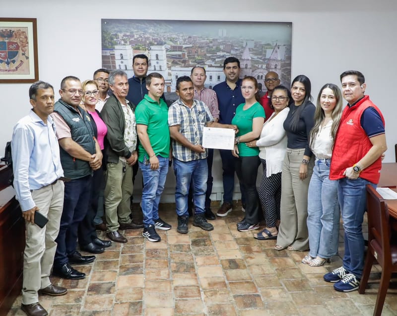 Mesa de diálogo concreta acuerdos en Piedecuesta imagen de la publicación