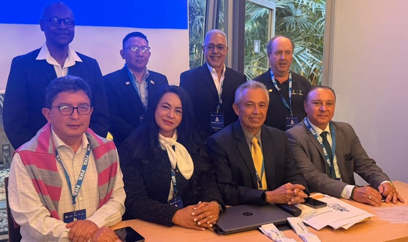 Carlos Julio Castellanos reelegido presidente de AIPS America imagen de la publicación