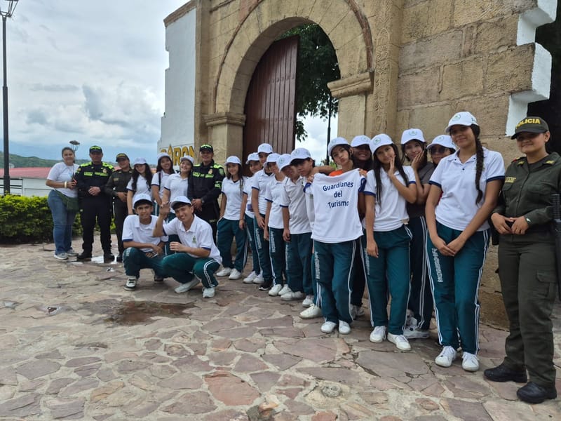 Girón recupera su patrimonio: autoridades y comunidad restauran la emblemática "Puerta Grande" imagen de la publicación