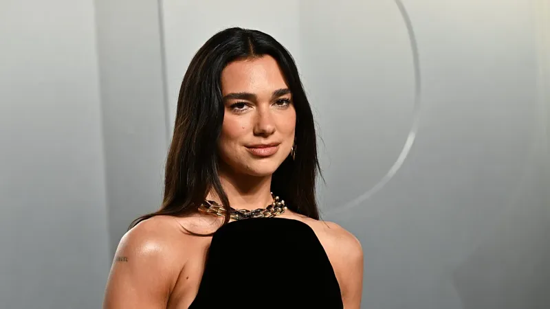 Dua Lipa demanda a Samsung por uso no autorizado de su imagen en televisores imagen de la publicación