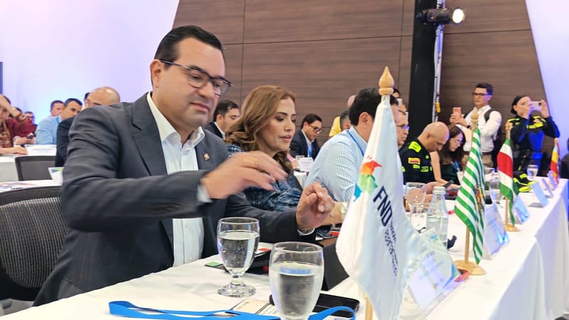 “El centralismo ahogó al país”: Tavera abogó desde Bucaramanga por la autonomía regional imagen de la publicación