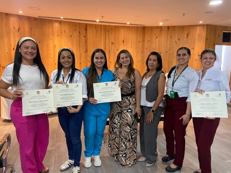 Ceremonia de graduación diplomado funcionarios CUB imagen de la publicación