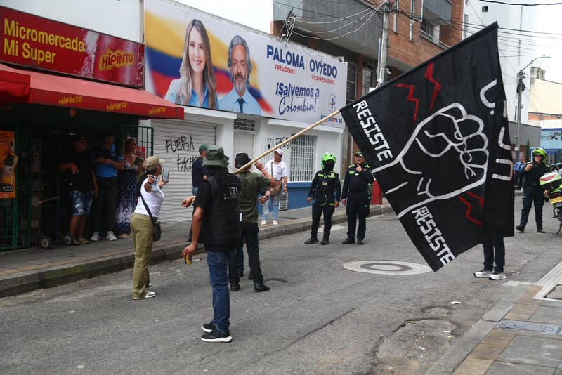 Cero y van dos: Vandalizan nuevamente sede del Centro Democrático en Bucaramanga imagen de la publicación