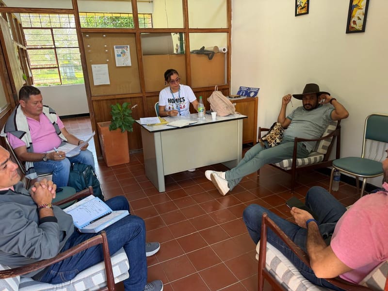 Gobernación denuncia maniobras externas estarían frenando educación oficial en Mogotes imagen de la publicación
