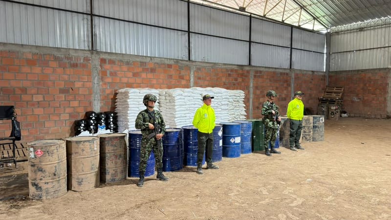 Golpe al ELN en el Magdalena Medio: Incautan toneladas de químicos para fabricar cocaína imagen de la publicación